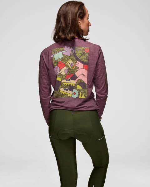 Model is wearing a size XS long sleeve